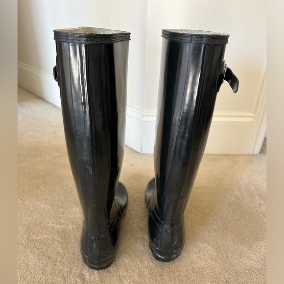 Hunter black tall rain boots - Picture 3 of 3